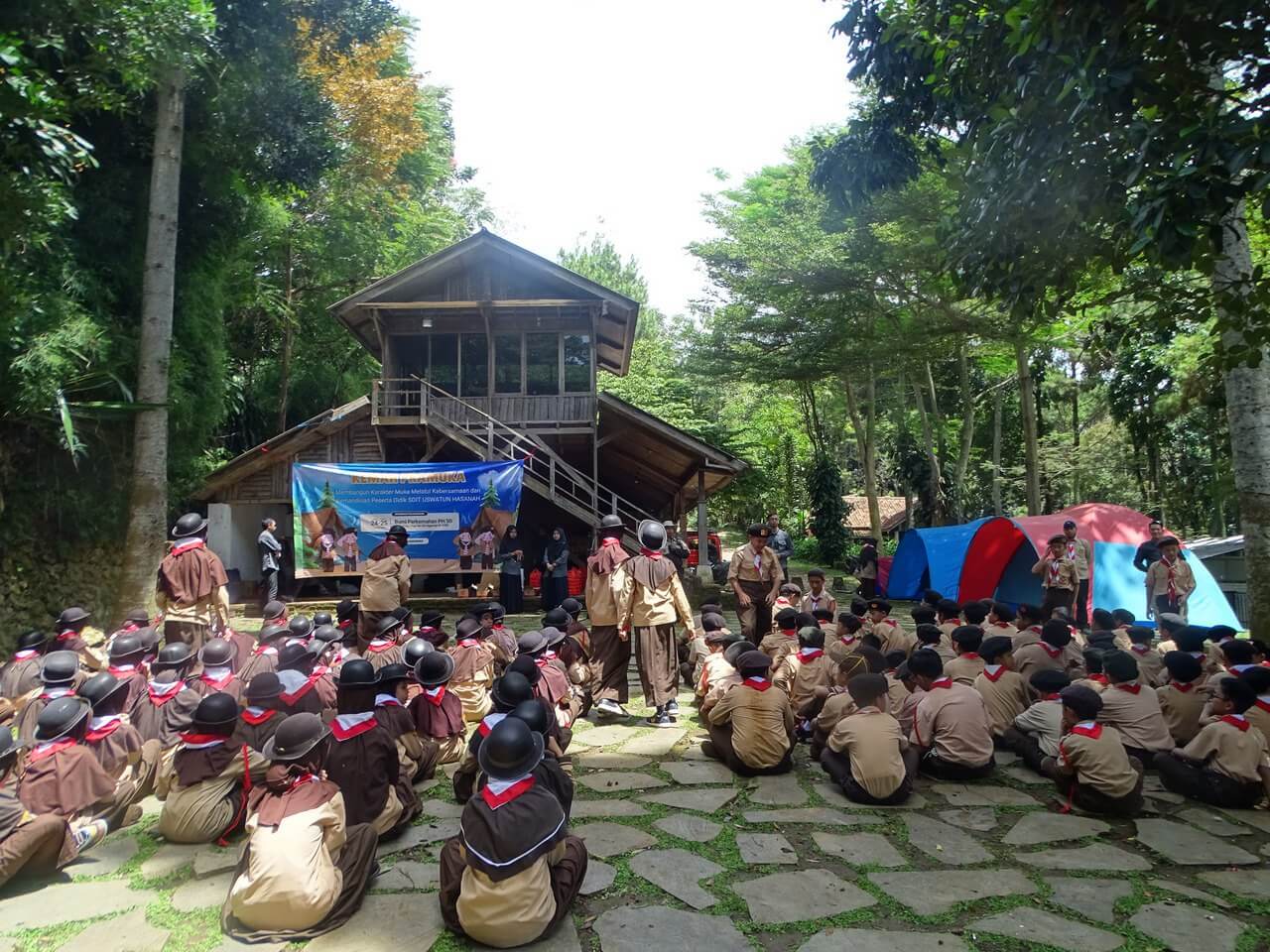 SDIT Uswatun Hasanah Cimahi SDIT Uswatun Hasanah Cimahi