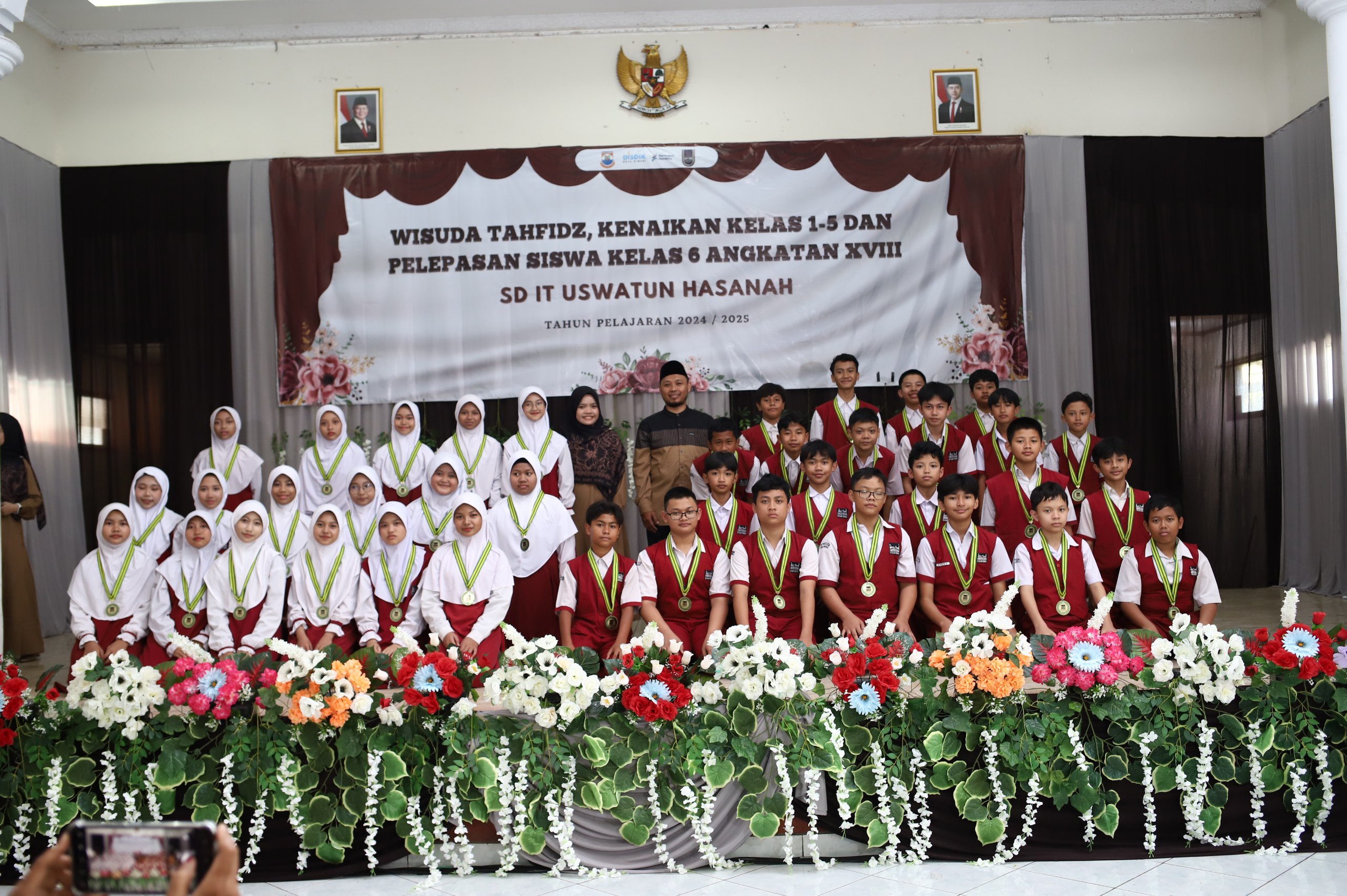 Kenaikan Kelas dan Pelepasan Siswa Kelas 6 SD IT Uswatun Hasanah